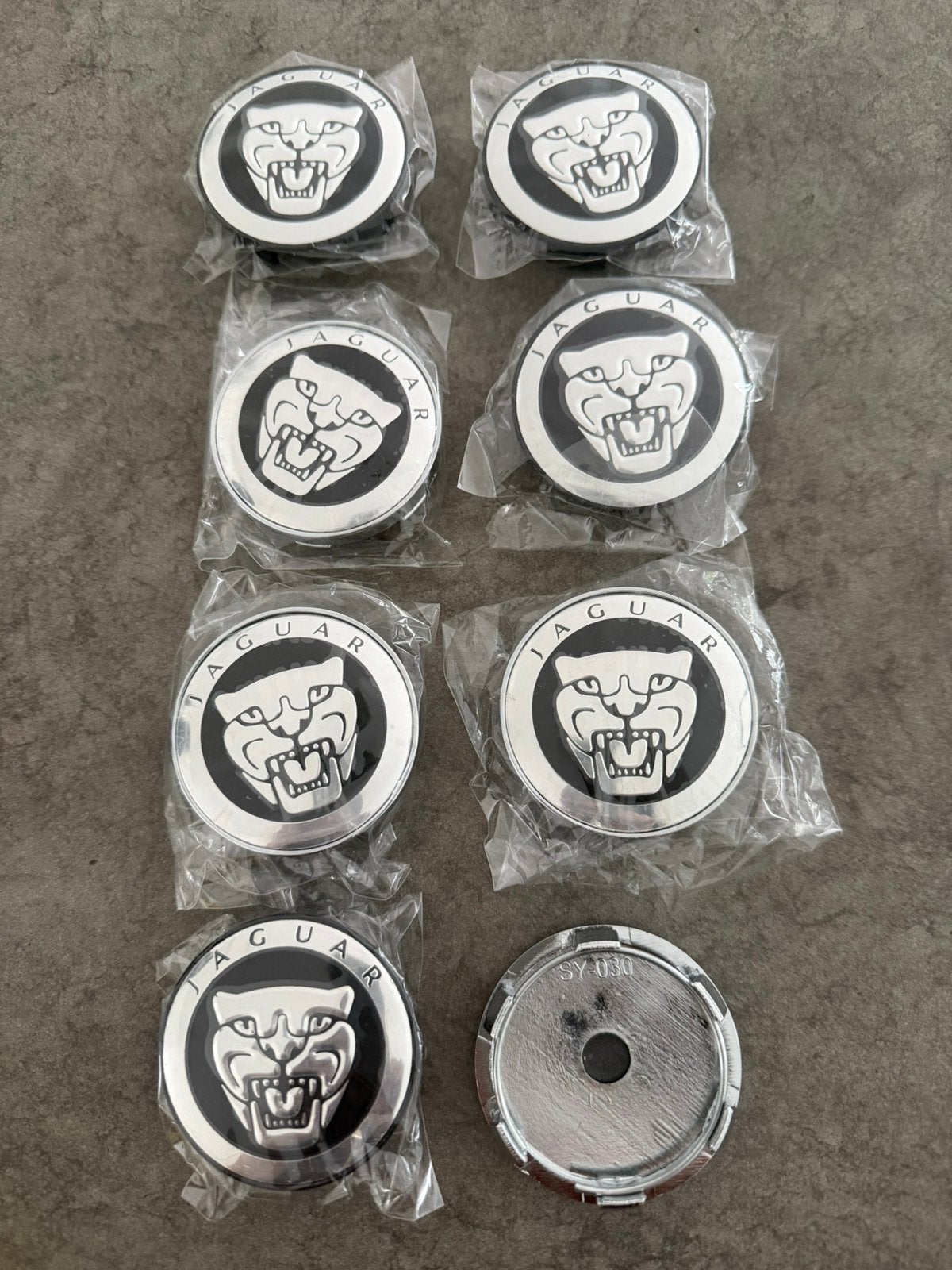 8 cache-moyeux de roue Jaguar 59 mm d'origine — Nouveau, Autos : Divers, Enjoliveurs, Enlèvement ou Envoi, Neuf