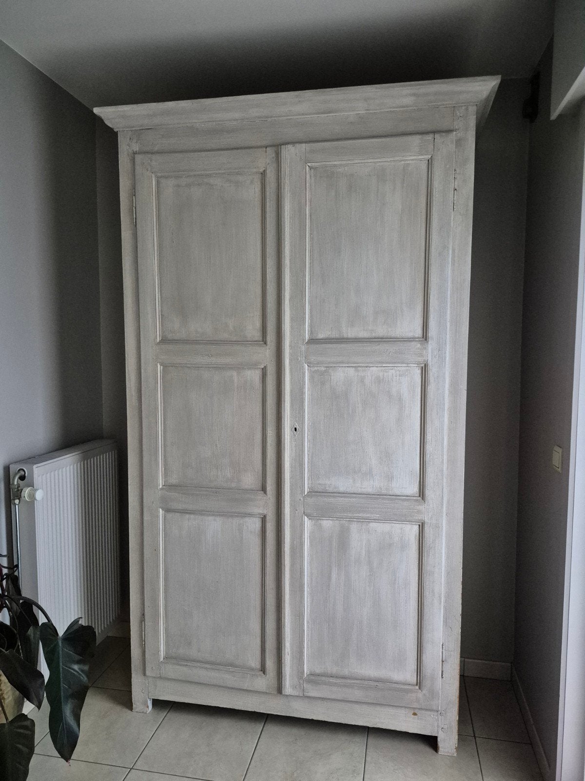 Hall kast, Ophalen