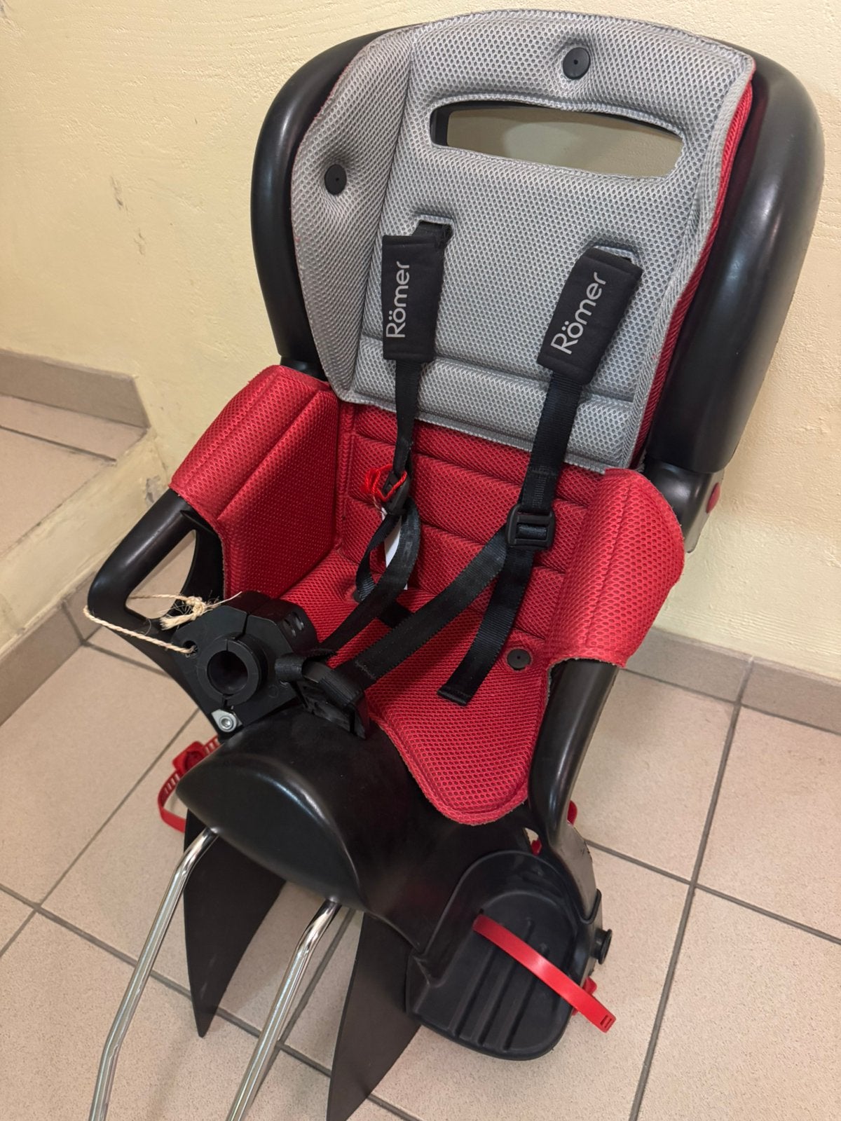 Siège vélo Römer, Vélos & Vélomoteurs, Enlèvement, Utilisé, Siège arrière, Repose-pieds