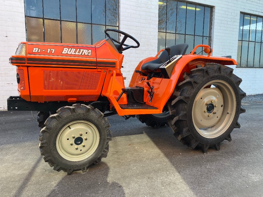 Mini-tracteur Kubota bulltra B1-17 - 4x4 - MICROTRACTORS.COM, Articles professionnels, Agriculture | Tracteurs, Autres marques