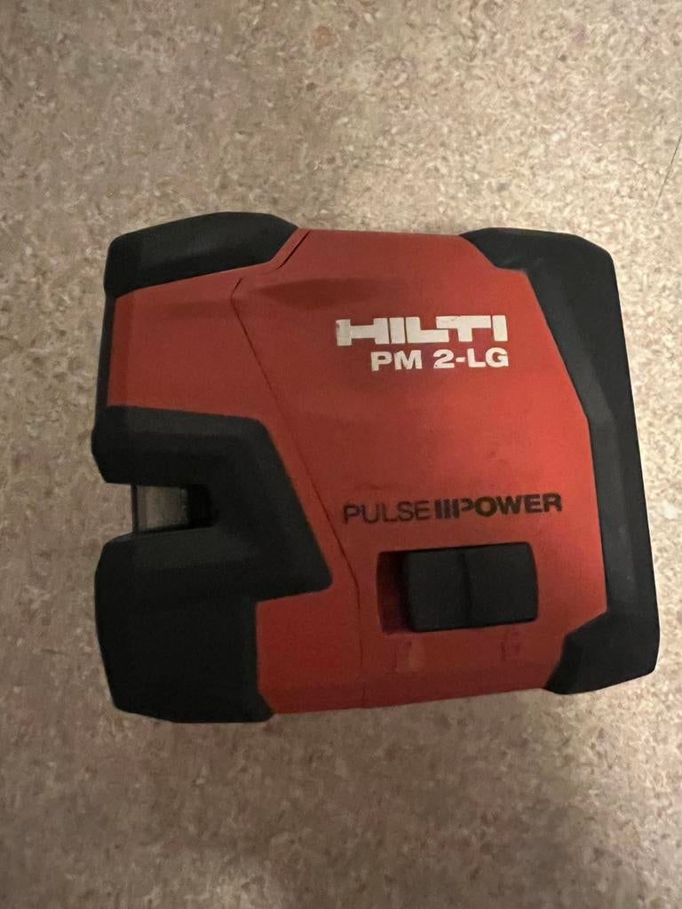 Hilti PM 2-LG kruislijnlaser met statief, Doe-het-zelf en Bouw, Ophalen, Zo goed als nieuw