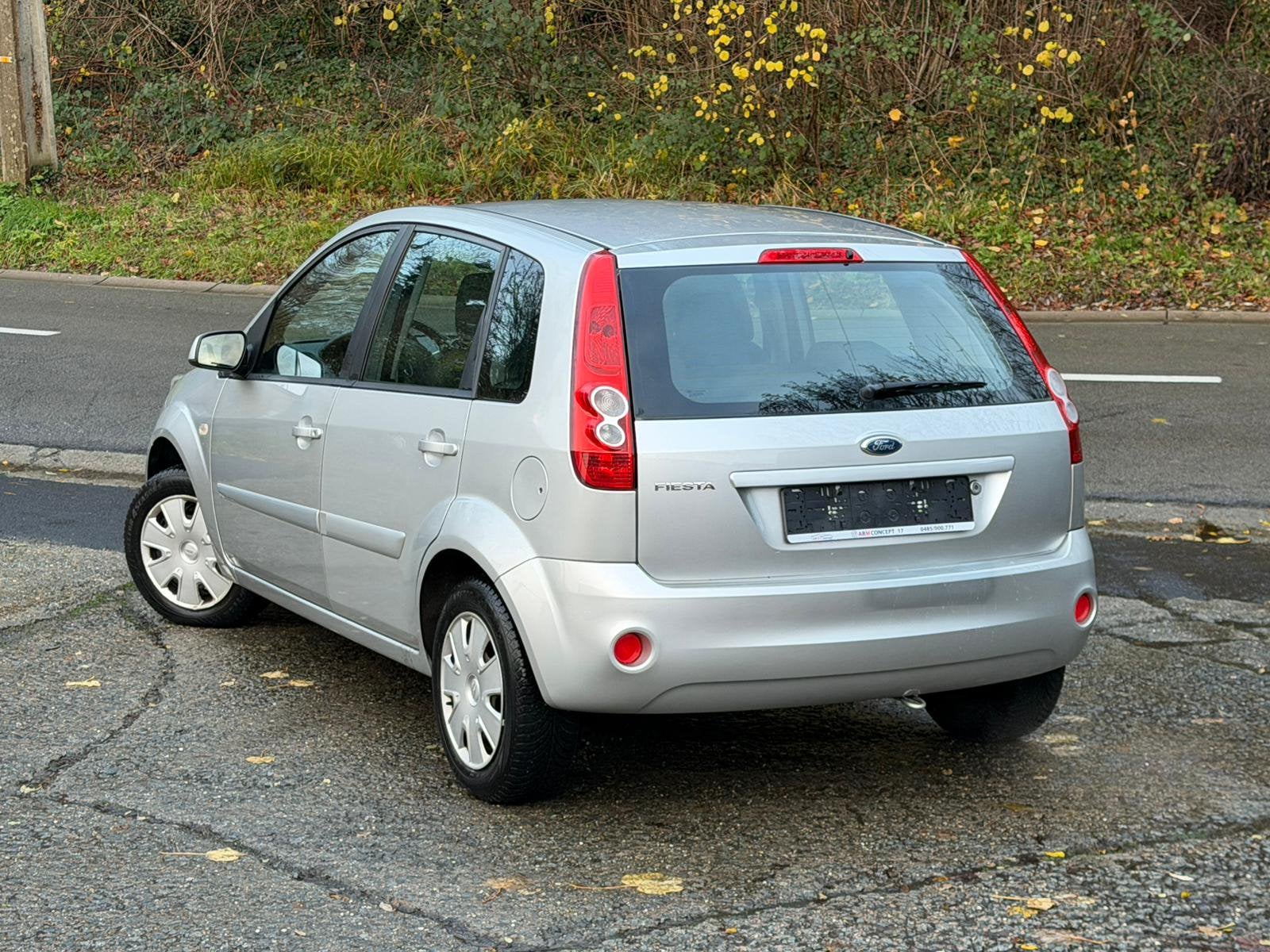 Ford Fiesta 1.3 Essence 2008 prete à immatriculer, Auto's, Bedrijf, 5 deurs, Fiësta, Zilver of Grijs