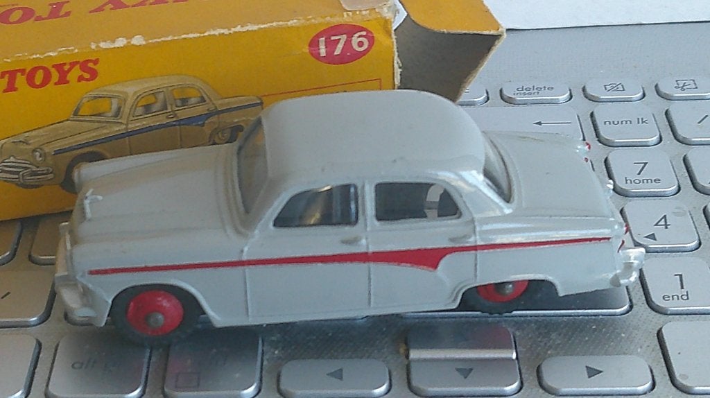 Dinky Toys 176 Austin A105 Berline, Enlèvement ou Envoi, Utilisé, Voiture, Dinky Toys