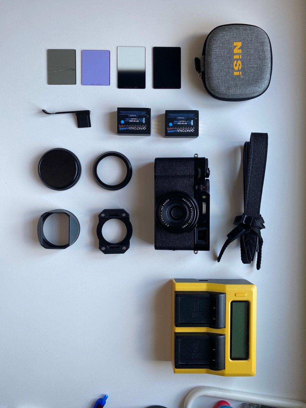 Fujifilm X100V + veel accessoires, TV, Hi-fi & Vidéo, 26 mégapixels, Comme neuf, Appareil photo compact, Poignée