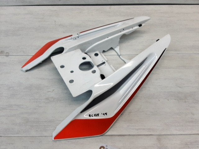 RC125 2014 - 2019 KTM Kuipdeel Kuipdeel undertail D1-60159, Motos, Pièces | Autre