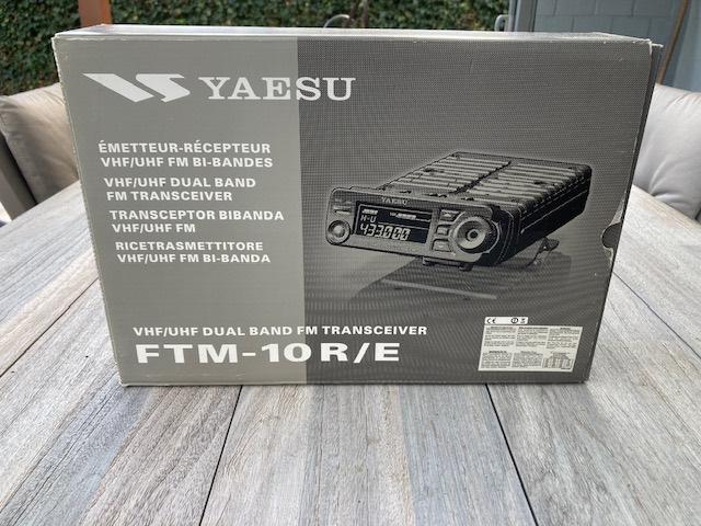 Yaesu FTM-10 weather-proof VHF-UHF transceiver, Telecommunicatie, Ophalen of Verzenden, Zo goed als nieuw, Zender en Ontvanger