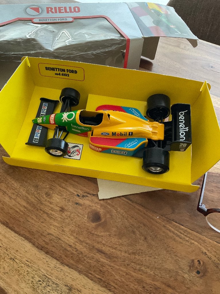 Bburago voiture miniature formule 1 Benetton Ford, Enlèvement, Neuf, Voiture, Burago
