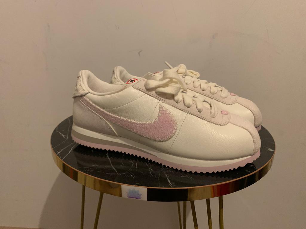 Nike cortez taille 41, Neuf, Enlèvement ou Envoi, Autres couleurs, Sneakers et Baskets