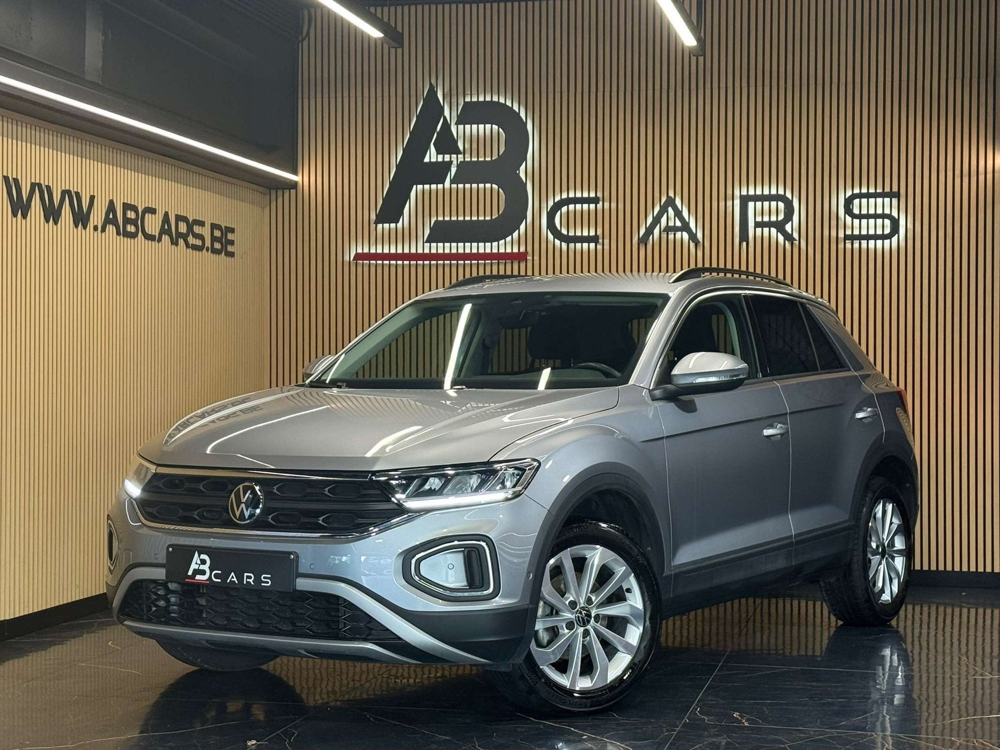 Volkswagen T-Roc 1.0TSI * 1ER PRORPIO * GARANTIE 12 MOIS *, Autos : Divers, Argent ou Gris, 999 cm³, Essence, SUV ou Tout-terrain