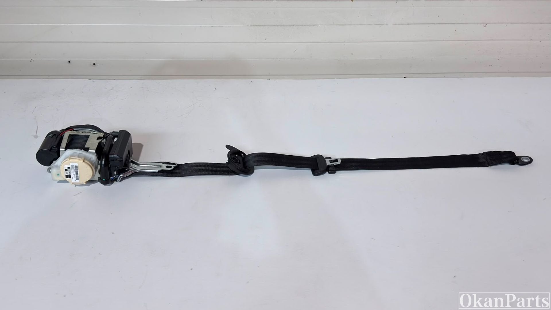 Tendeur de ceinture de s curit gauche pour Audi e-Tron 4KE 3, Autos : Pièces & Accessoires, AUDI AG, Auto-Union-Strasse 1
85045  Ingolstadt, DE