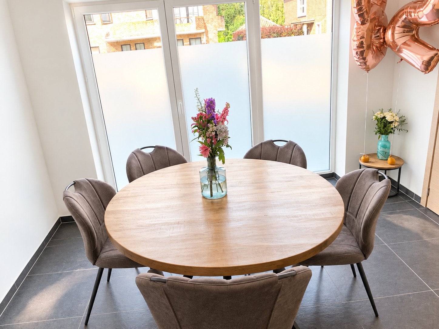 Ronde tafel met 5 stoelen, Ophalen, Zo goed als nieuw