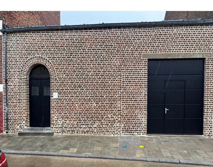 Ruime grote loods / garage / opslagruimte TE HUUR, Immo, Garages en Parkeerplaatsen