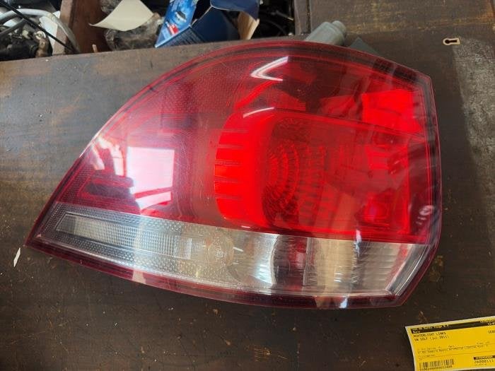 Feu arrière gauche d'un Volkswagen Golf, Volkswagen, -, 3 mois de garantie, Utilisé