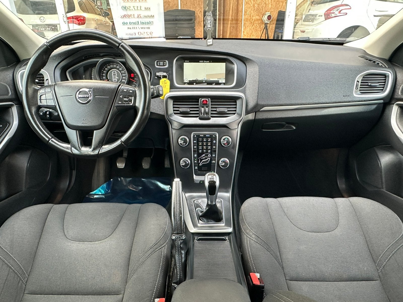 Volvo V40 D2 2.0L Diesel euro 6b, Autos, Achat, Euro 6, Entreprise, Boîte manuelle