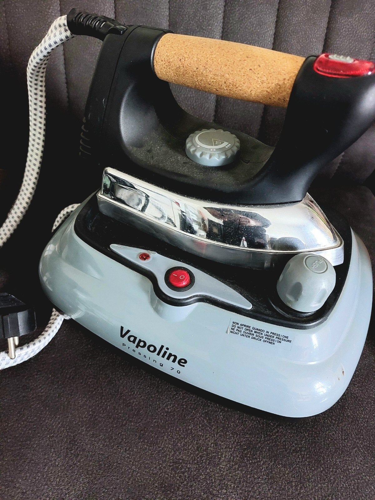 Vapoline Pressing 70 Stoomstrijkijzer met kurken handvat, Elektronische apparatuur, Strijkijzers en Strijkplanken, Ophalen