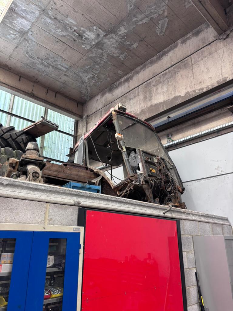 Cabine xl, Zakelijke goederen, Ophalen