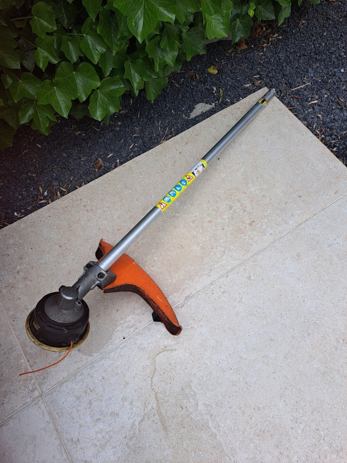 Accessoire pour débroussailleuse Stihl FS-KM, Jardin & Terrasse, Stihl, Enlèvement, Utilisé, 10 à 30 cm