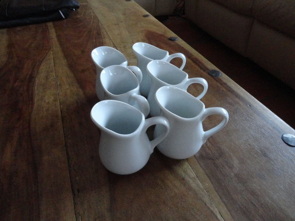 Witte melk kannetjes, Kan, Ophalen of Verzenden, Zo goed als nieuw, Klassiek