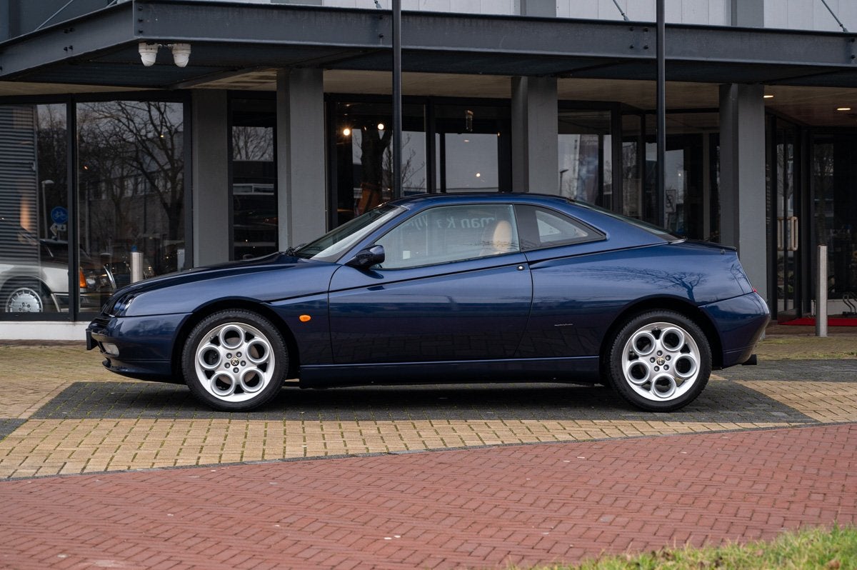 Alfa Romeo GTV 1.8 T.Spark 16V (bj 1999), Auto's, Lederen bekleding, 4 zetels, Gebruikt, Leder