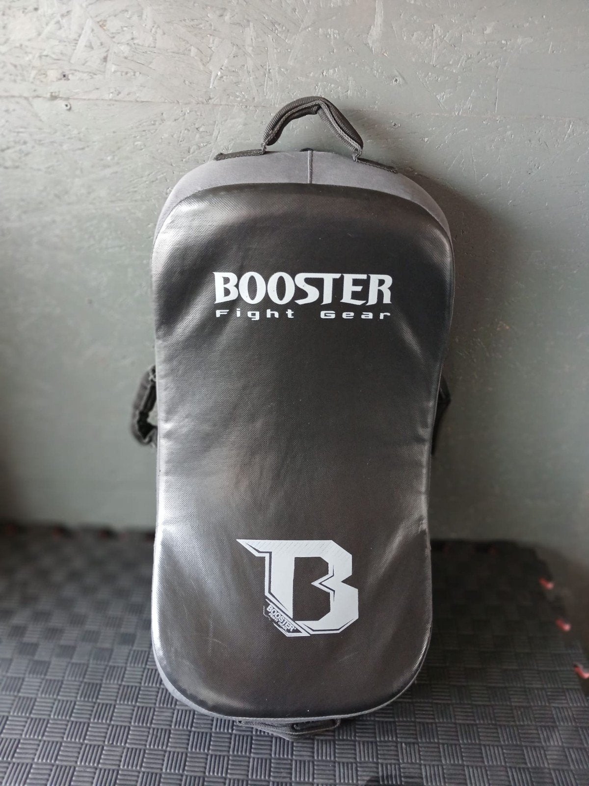 Gebogen trapkussen merk Booster, Ophalen