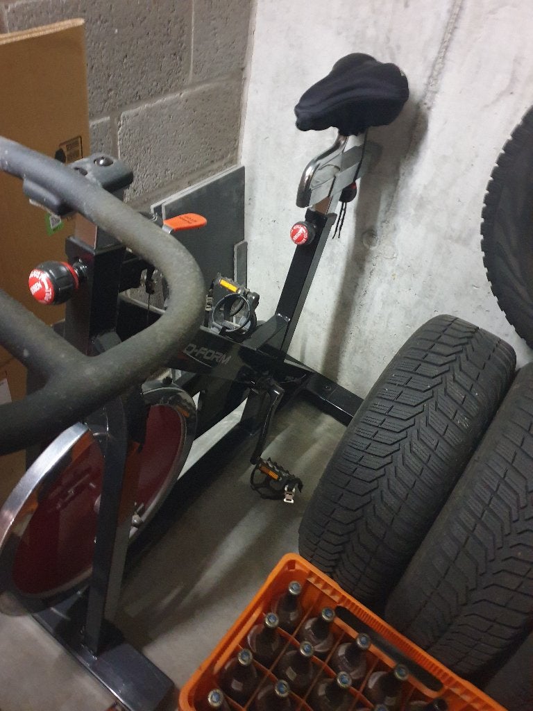 Spinningfiets, Sport en Fitness, Fitnessapparatuur, Ophalen, Zo goed als nieuw, Spinningfiets