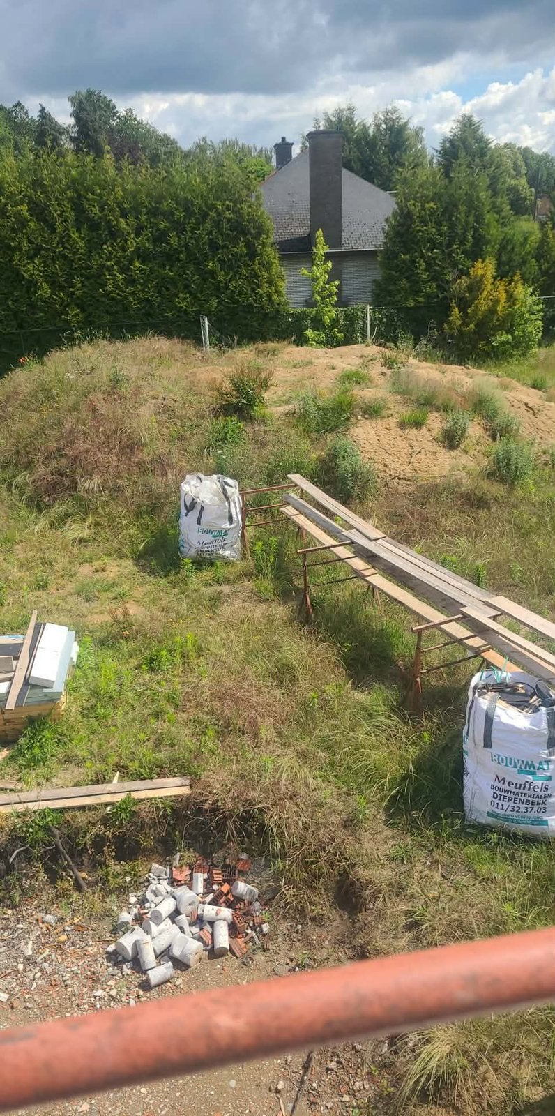 Gratis grond, Ophalen, Zo goed als nieuw