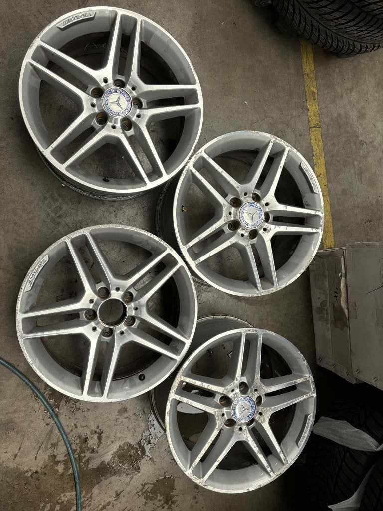 4 jantes alu amg r17 pouce pour mercedes classe c200, Autos : Pièces & Accessoires, Pneus & Jantes, Enlèvement, Jante(s)
