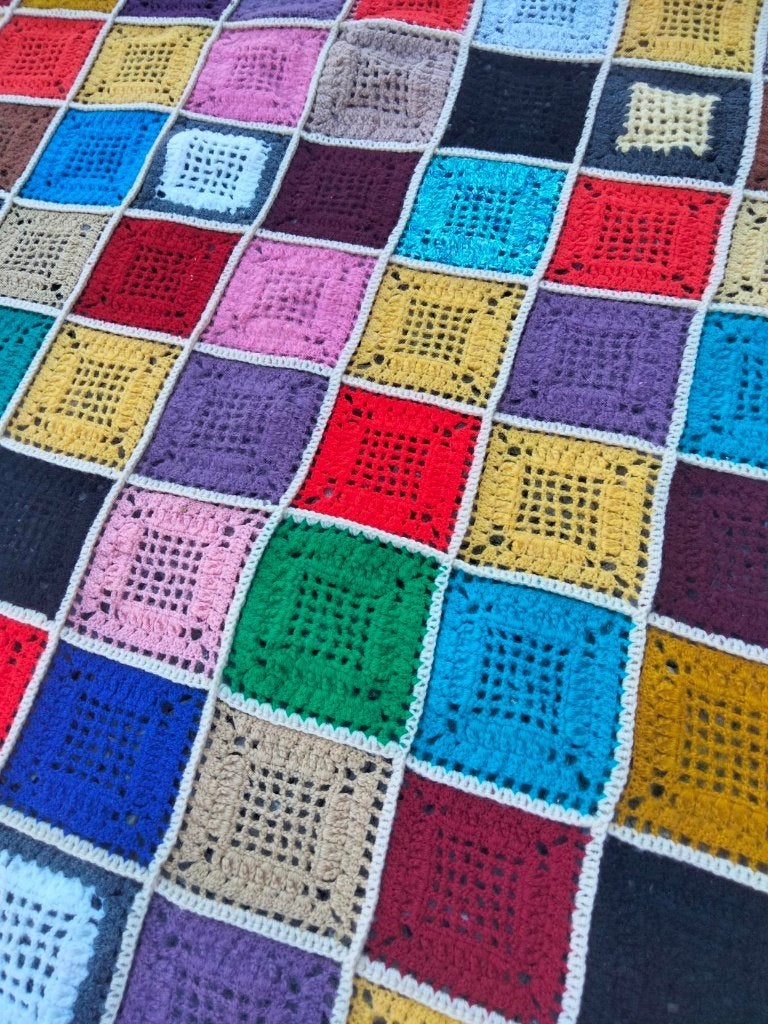 Grote vintage afghan sprei 215 x 210cm, Verzamelen, Ophalen of Verzenden, Huis en Inrichting
