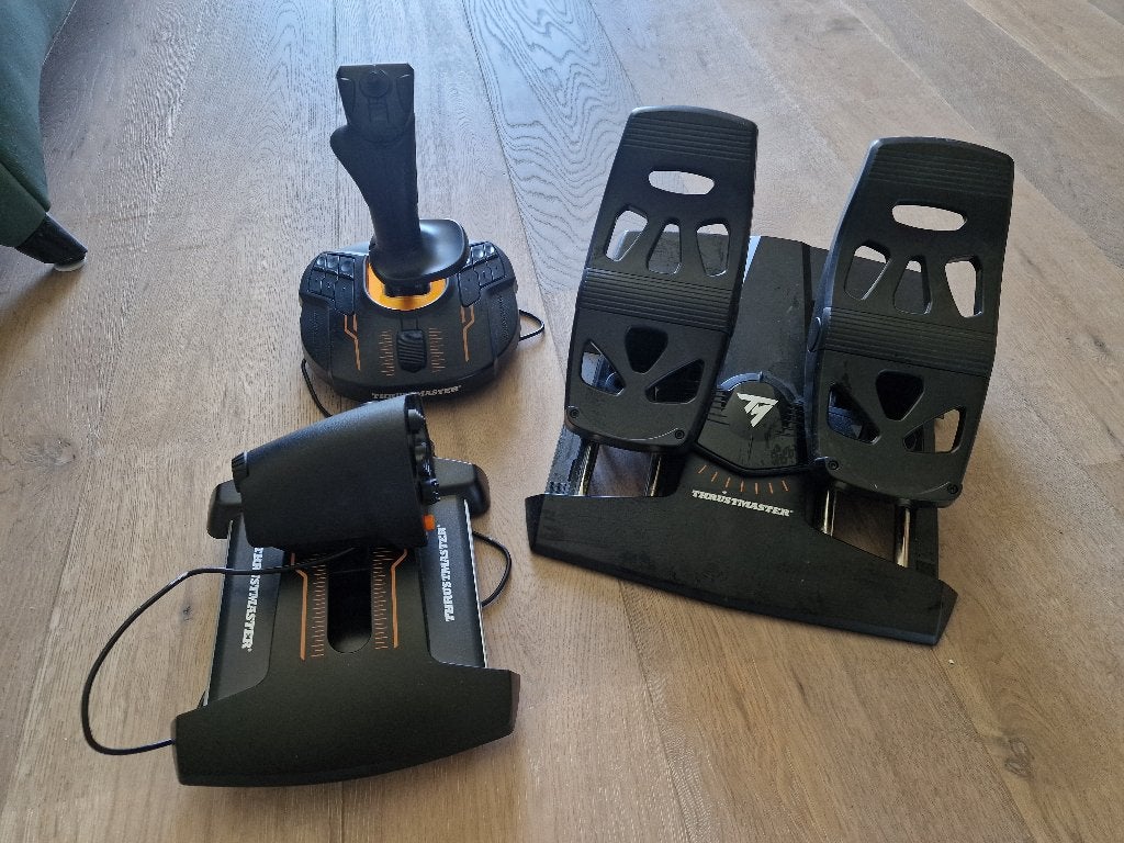 Joystick flight simulator, trustmaster t16000m, Ophalen, Zo goed als nieuw, TCA & Thrustmaster