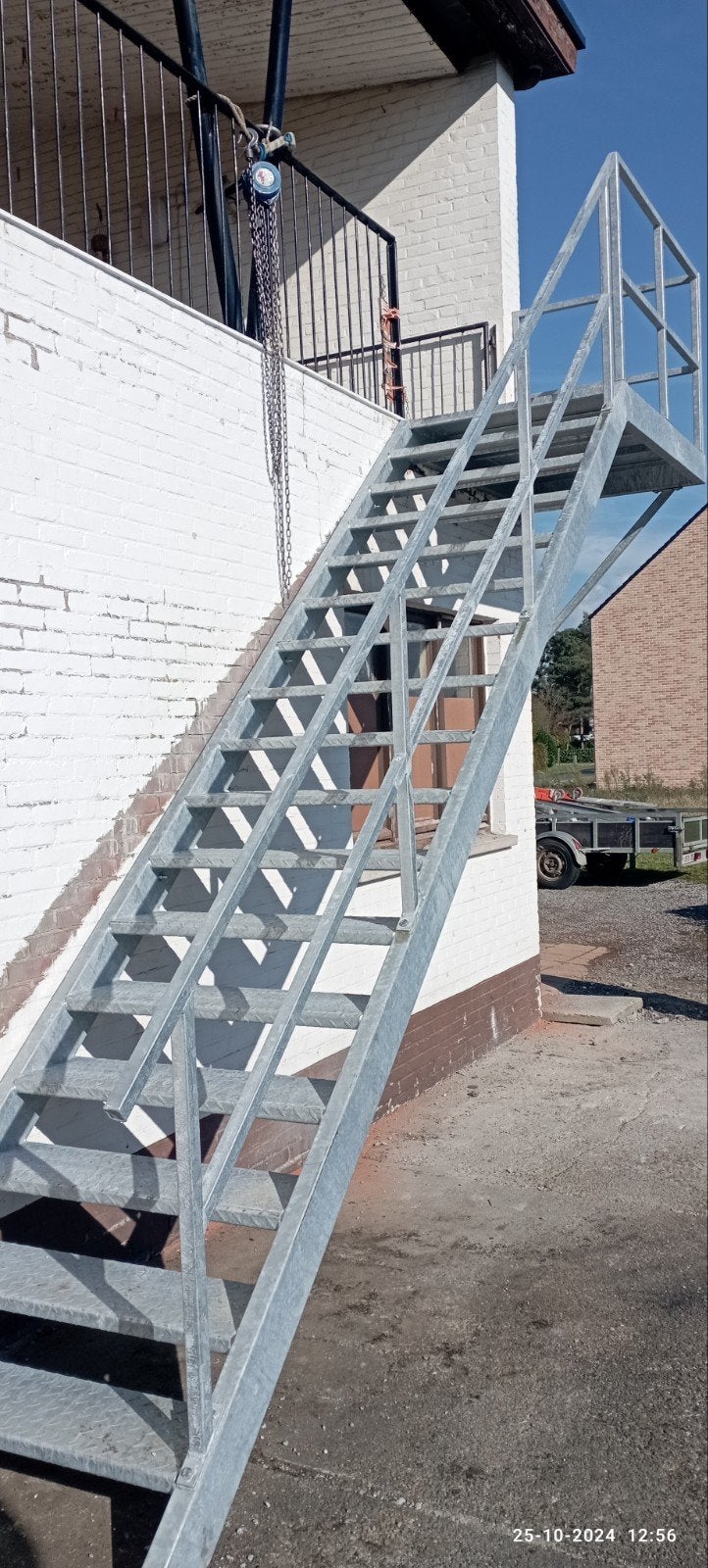 Escalier galva 3 de haut plus palier., Enlèvement