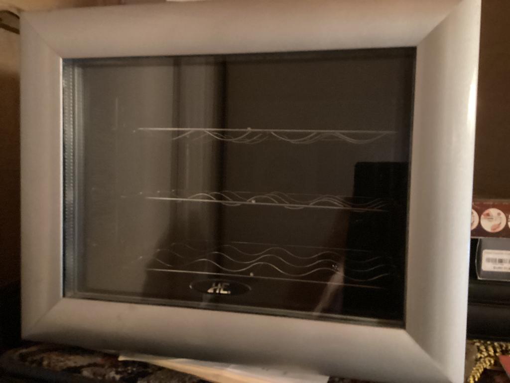 Wijnfrigo, Elektronische apparatuur, Overige elektronische apparatuur, Ophalen, Zo goed als nieuw