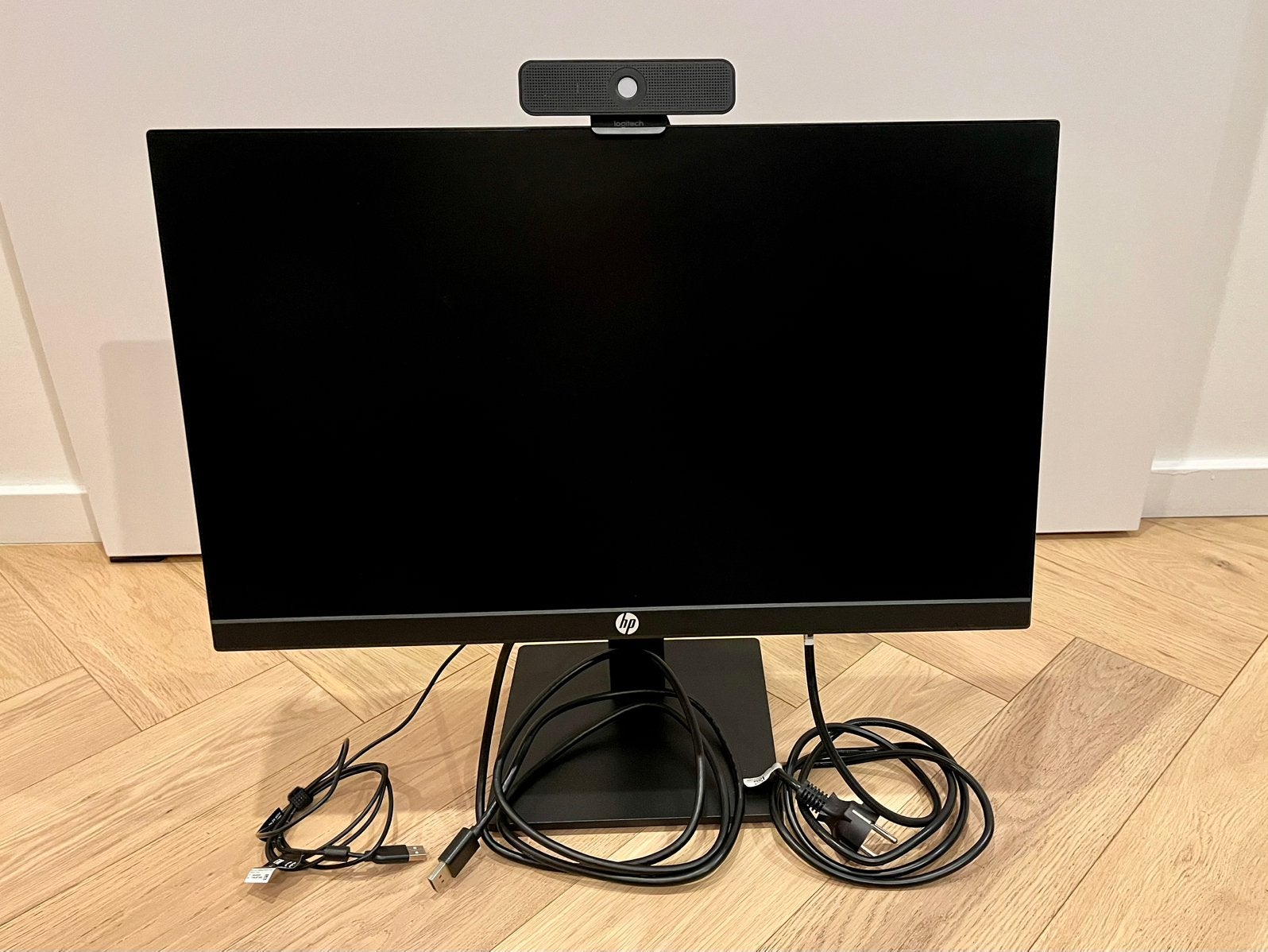 HP 23.8 inch monitor zwart met webcam, Computers en Software, Ophalen, Gebruikt, Ingebouwde speakers