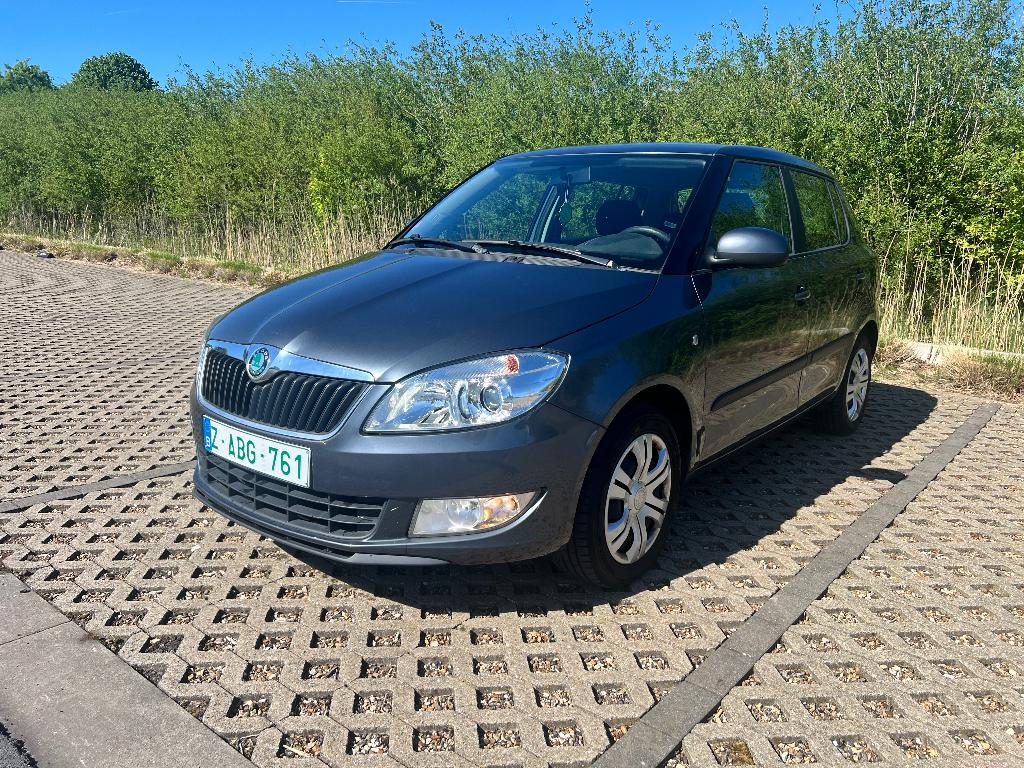Skoda Fabia 1.2 htp benzine /Euro 5/ 2011, Auto's, Skoda, Voorwielaandrijving, Euro 5, Stof, Blauw