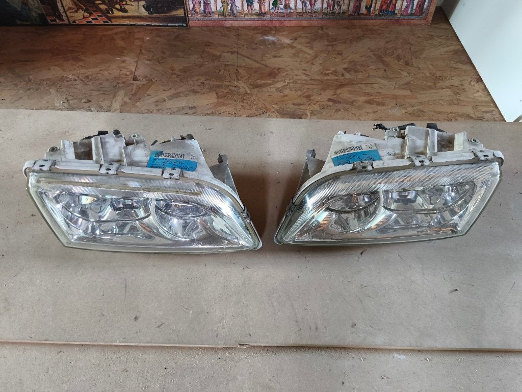 Phare avant Volvo V40/S40/V70, Autos : Pièces & Accessoires, Enlèvement ou Envoi, Utilisé, Volvo