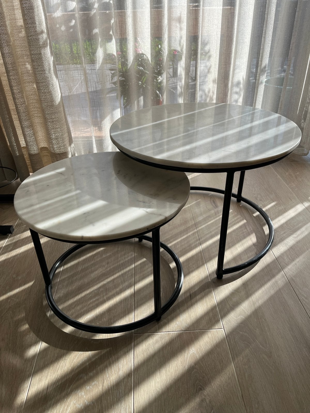 Set marmeren tafeltjes, Ophalen, Zo goed als nieuw, Rond, 45 tot 60 cm
