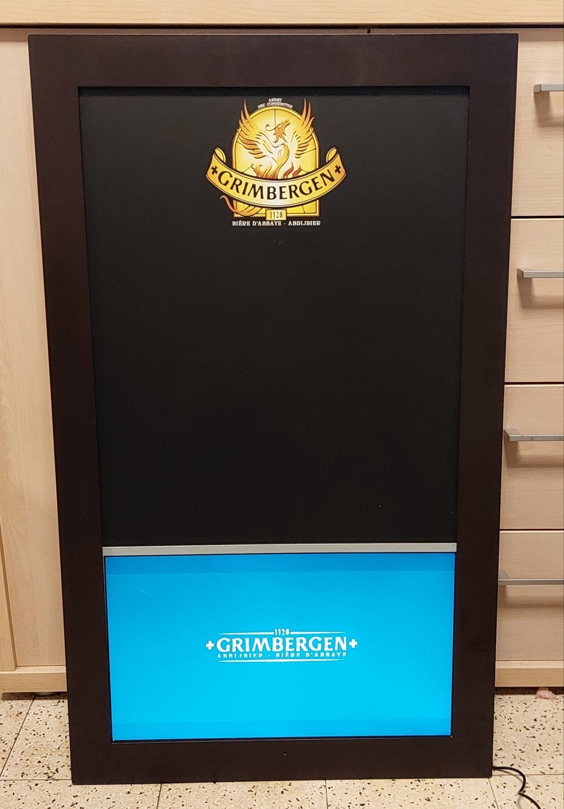Grimbergen bière panneau avec écran  hdmi usb sd, Enlèvement ou Envoi, Neuf, Panneau publicitaire