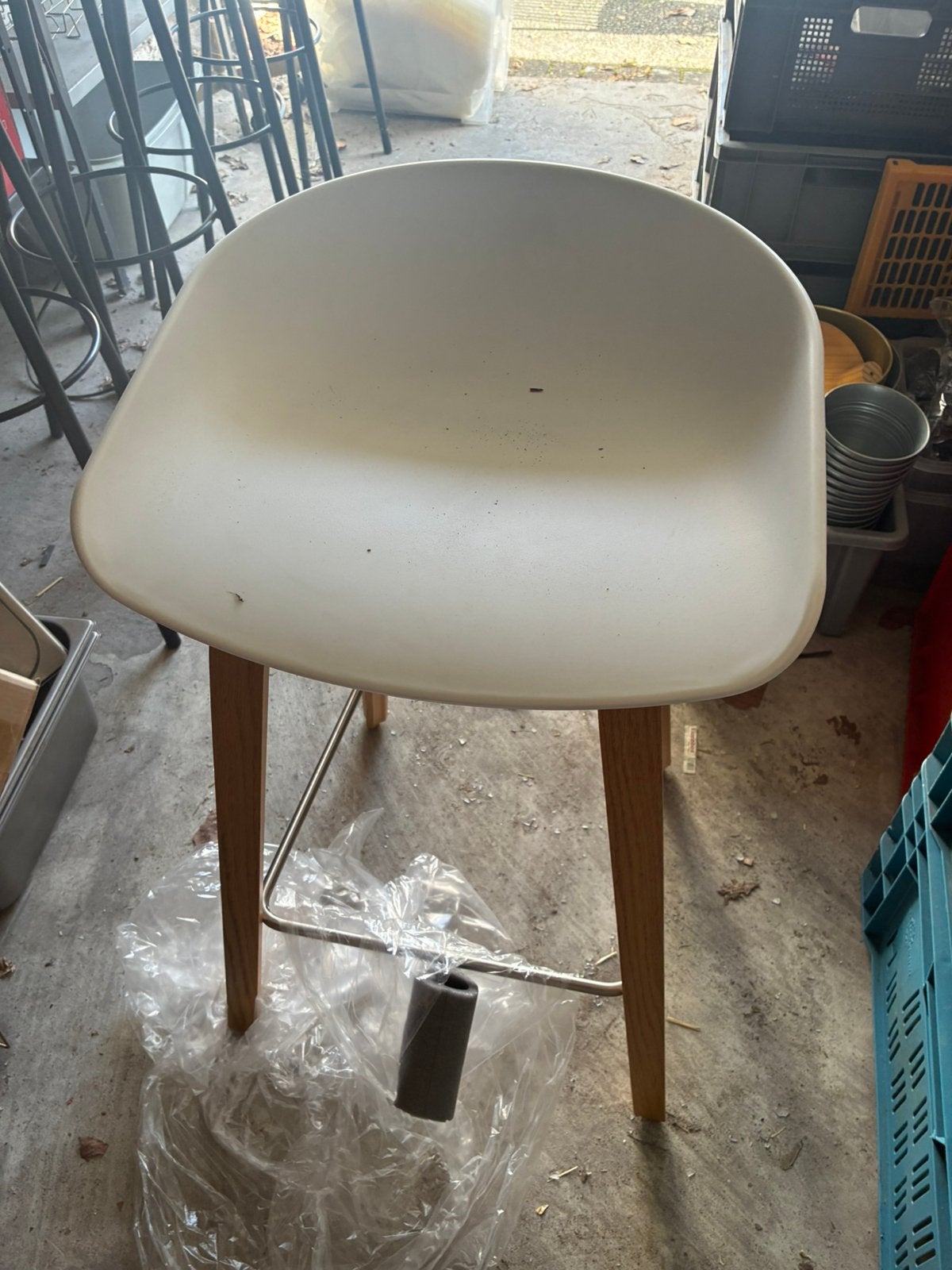 HAY Barkruk wit, Huis en Inrichting, Ophalen, Kunststof, Met voetsteun, 60 tot 90 cm