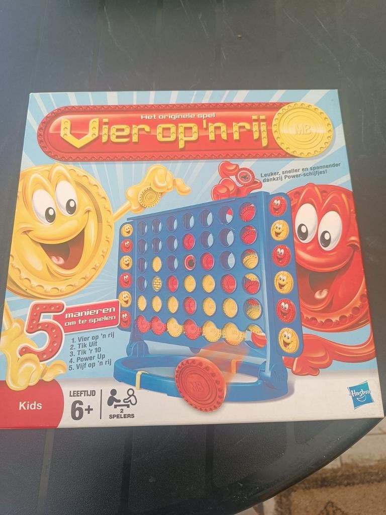 Vier op een rij, Hobby en Vrije tijd, Gezelschapsspellen | Bordspellen, Ophalen of Verzenden