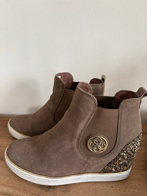 Bottes Guess taille 40, Vêtements | Femmes, Chaussures, Guess, Enlèvement ou Envoi, Comme neuf, Brun