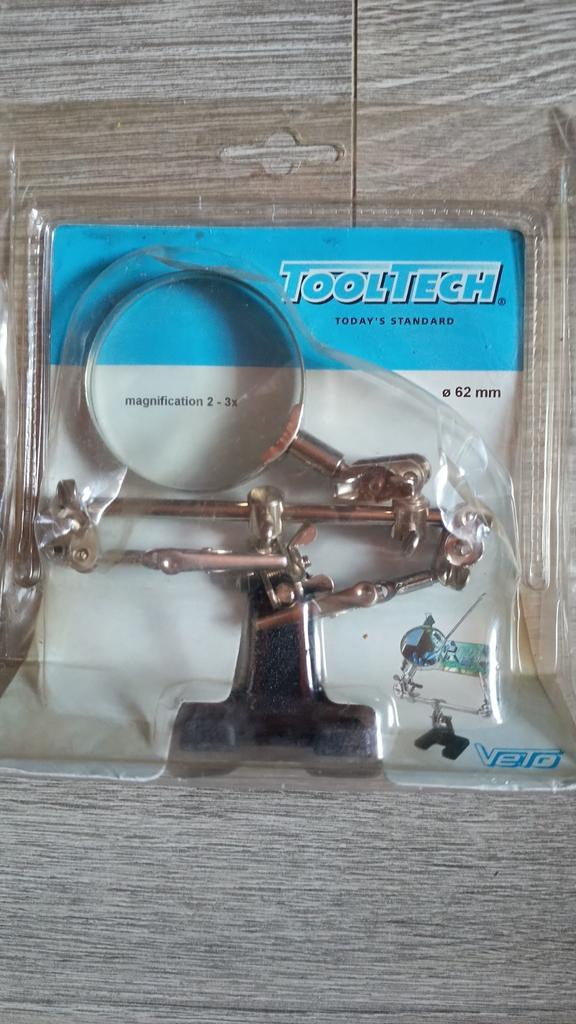 3ème main avec pied loupe ect, Enlèvement, Neuf, Loupe