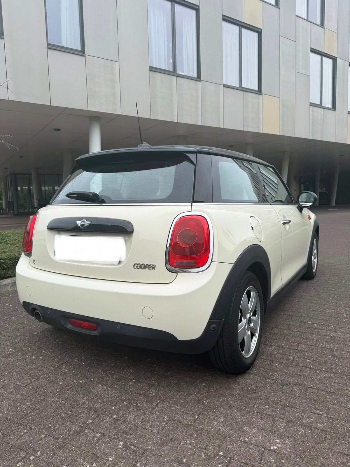 Mini Cooper - 1.5 Benzine - 2017 - Met keuring, Auto's, Dealer onderhouden, Particulier, Cruise Control, Cooper
