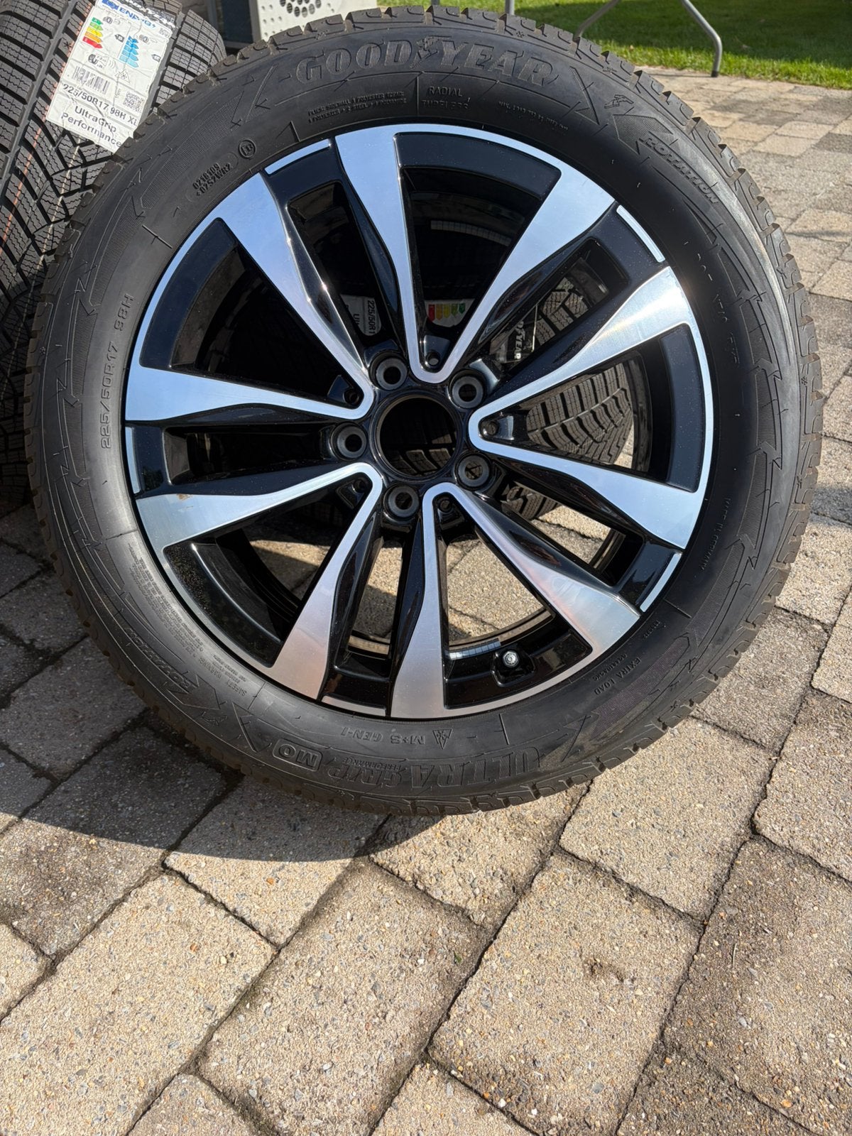Ensemble complet neuf pour Mercedes C Klasse, Autos : Pièces & Accessoires, Pneus & Jantes, Neuf, Pneus et Jantes, Pneus hiver
