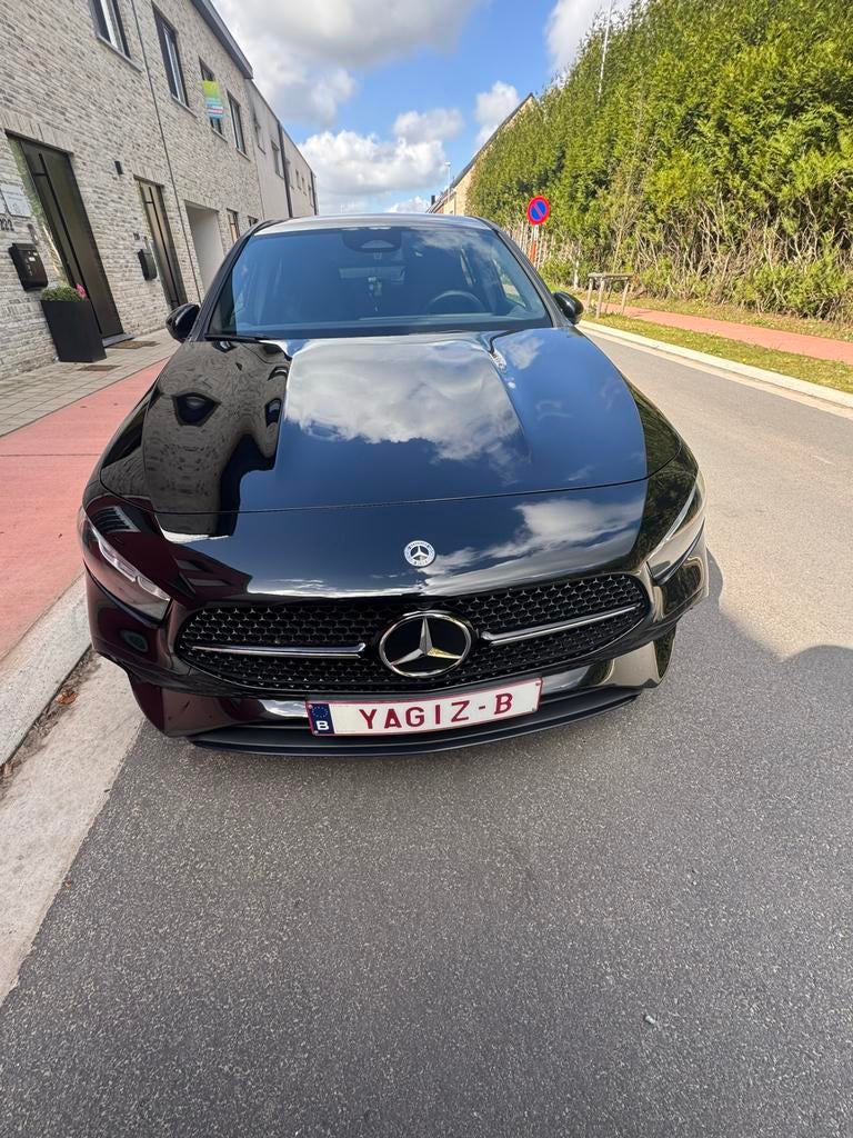 Mercedes A180 AMG line, Autos, 100 kW, Classe A, Euro 6, Carnet d'entretien