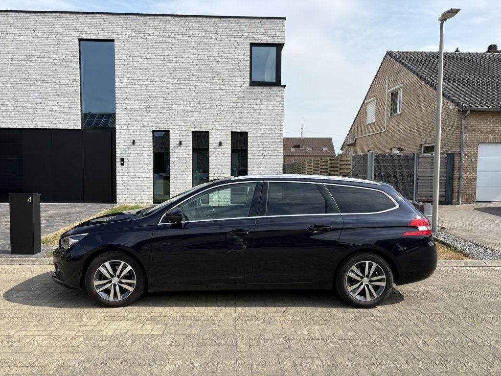 Peugeot 308 SW 1.2 - 2020 - 120 000 km, Autos, Achat, Euro 6, Réception radio numérique, Noir