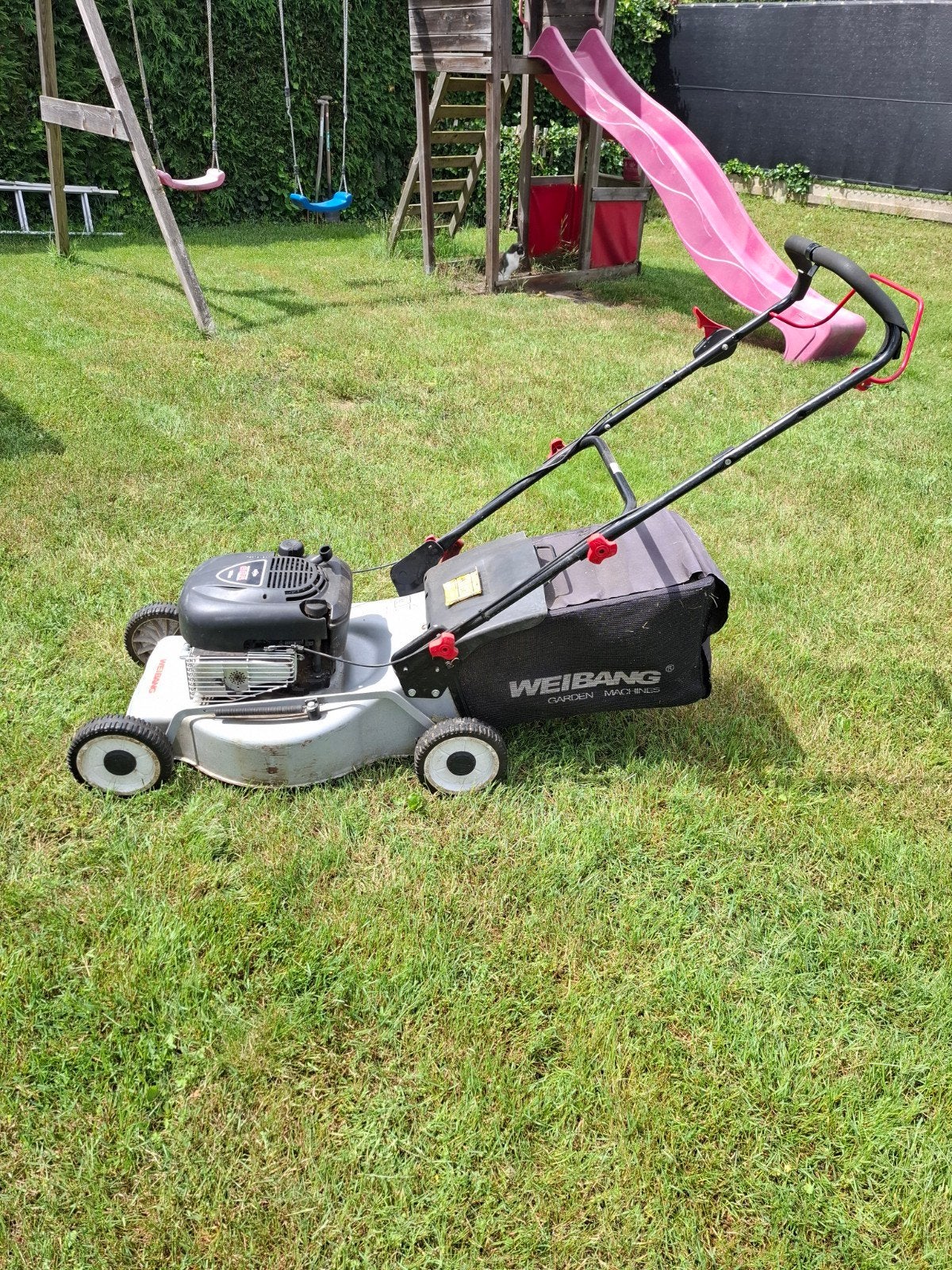 Benzine grasmachine: Weibang, Ophalen