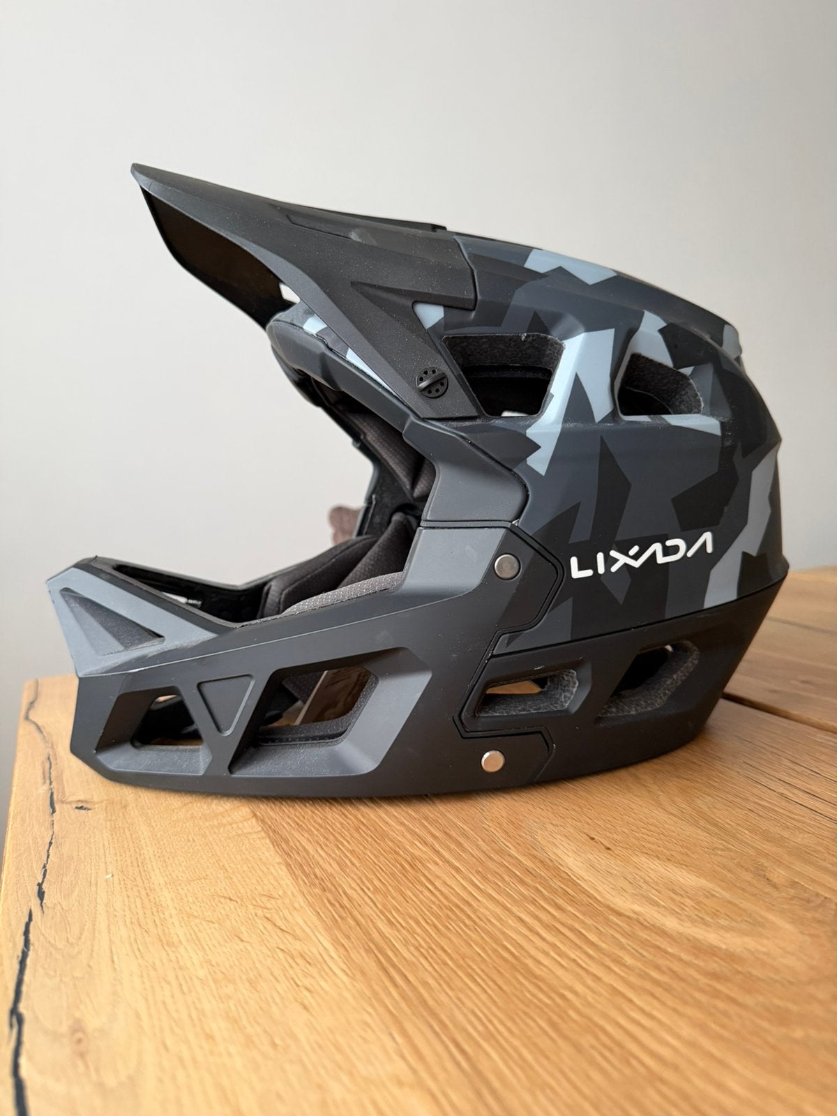 Motorcrosshelm, Ophalen, Zo goed als nieuw, L