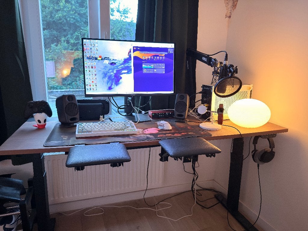 Ikea MITTZON zit/stabureau walnootfineer zwart 160x60cm, Maison & Meubles, Bureaux, 160 cm, Électrique, Bureau assis-debout, Comme neuf