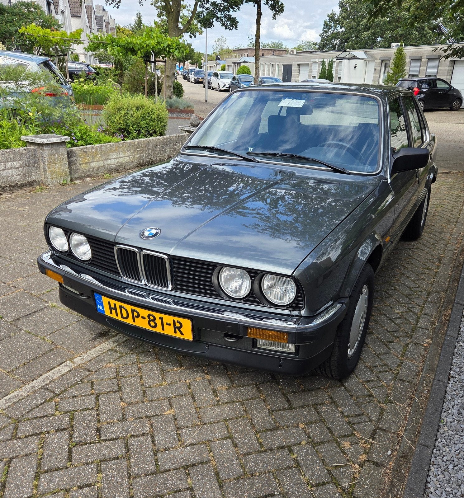 BMW E30 316 slechts 25dkm 1986, Auto's, BMW, 4 deurs, 1766 cc, Zwart, 4 cilinders