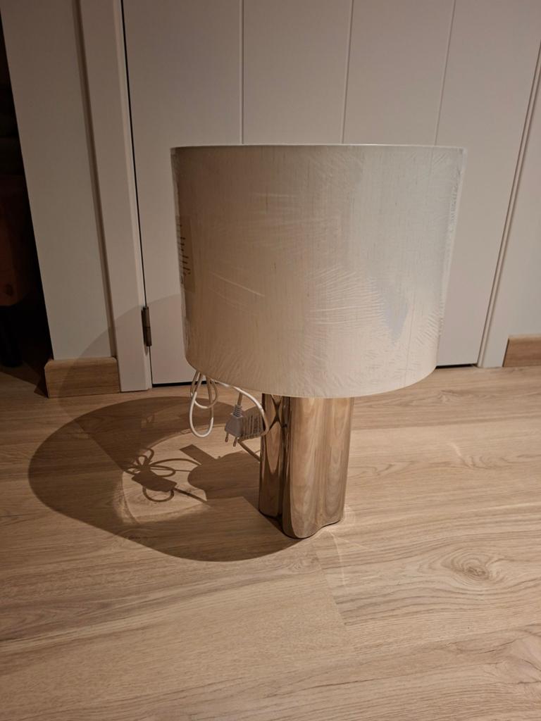 Nouvelle lampe de table Maison du Monde, Enlèvement