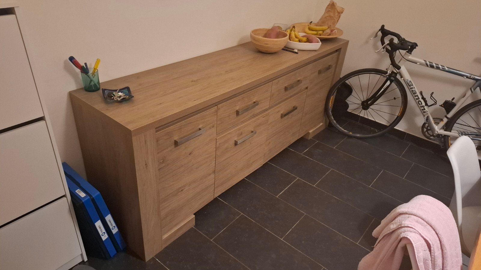 bruine houten dressoir kast 220x50x80 zeer goede staat, Ophalen, Met lade(s), Zo goed als nieuw, 200 cm of meer